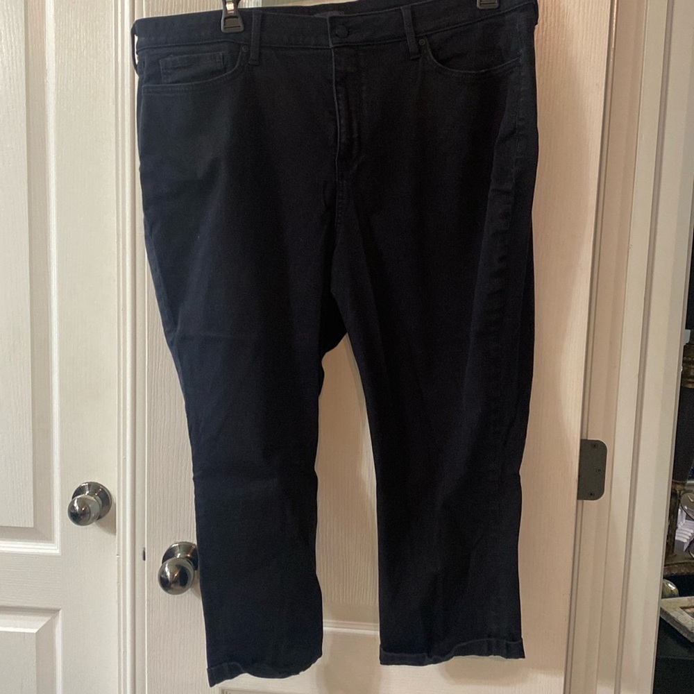 NYDJ CROPPED BLACK JEANS